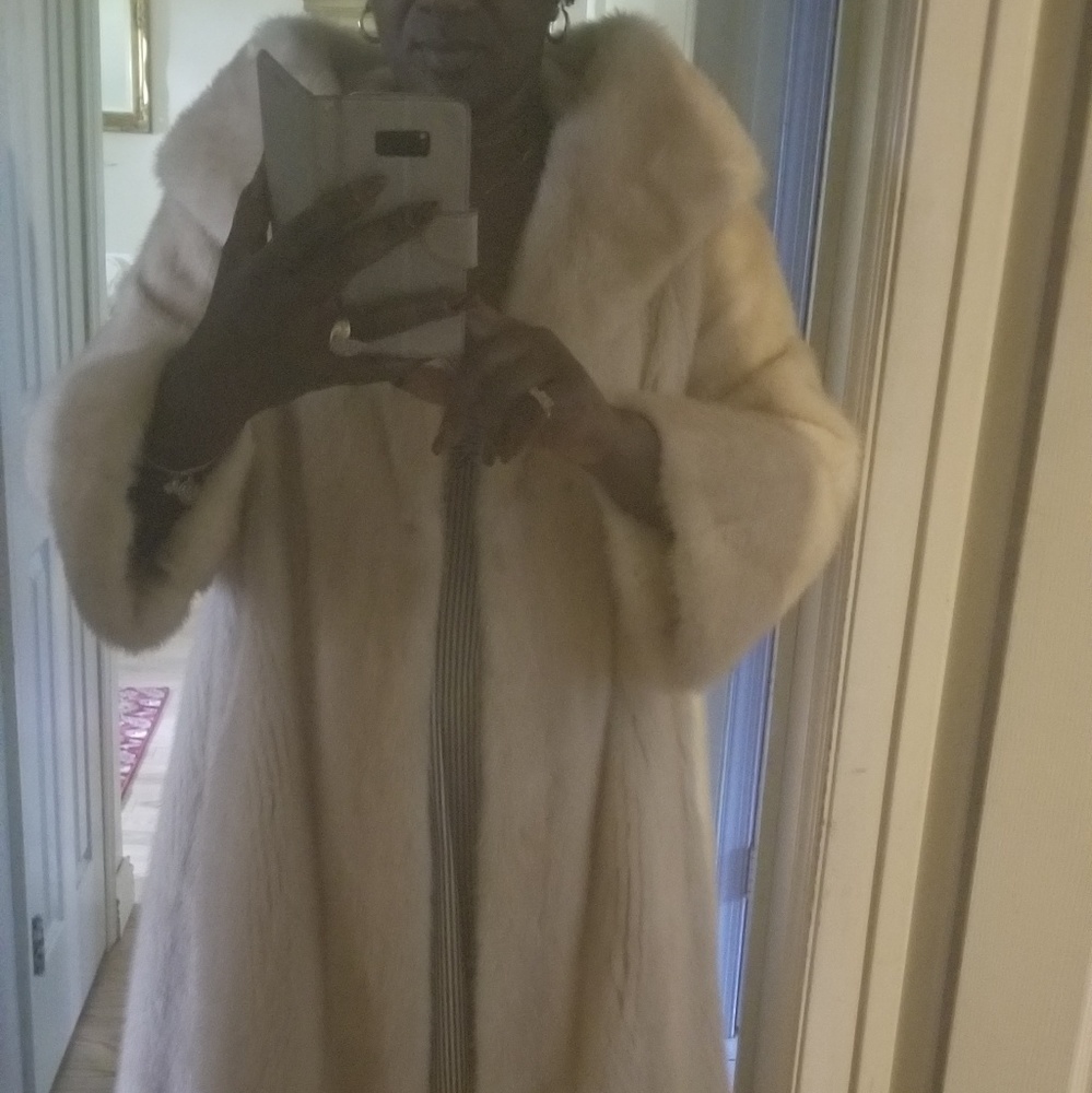 Mink coat - Picture 1 of 2